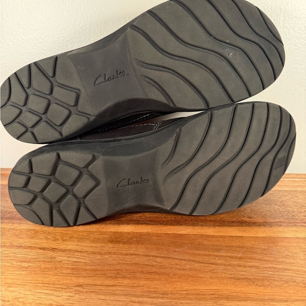 Clarks Black Leather Carleigh Ray Leather Slip-ons Size 7 - Picture 9 of 10